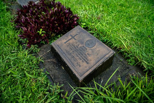 Les meilleures adresses pour acquérir une pierre tombale française